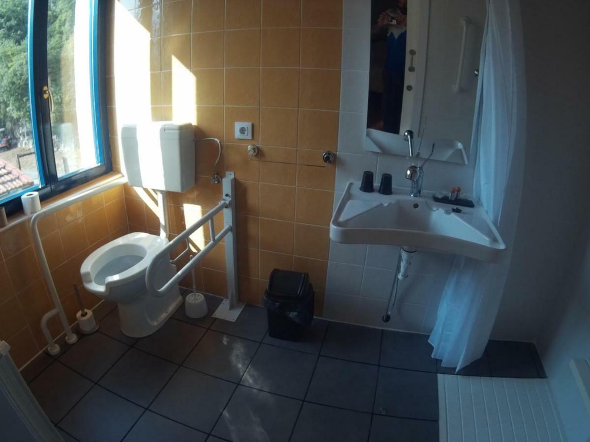 Castro Urdiales - La Vieja Estacion - Cerca De Bilbao Guest House Екстериор снимка