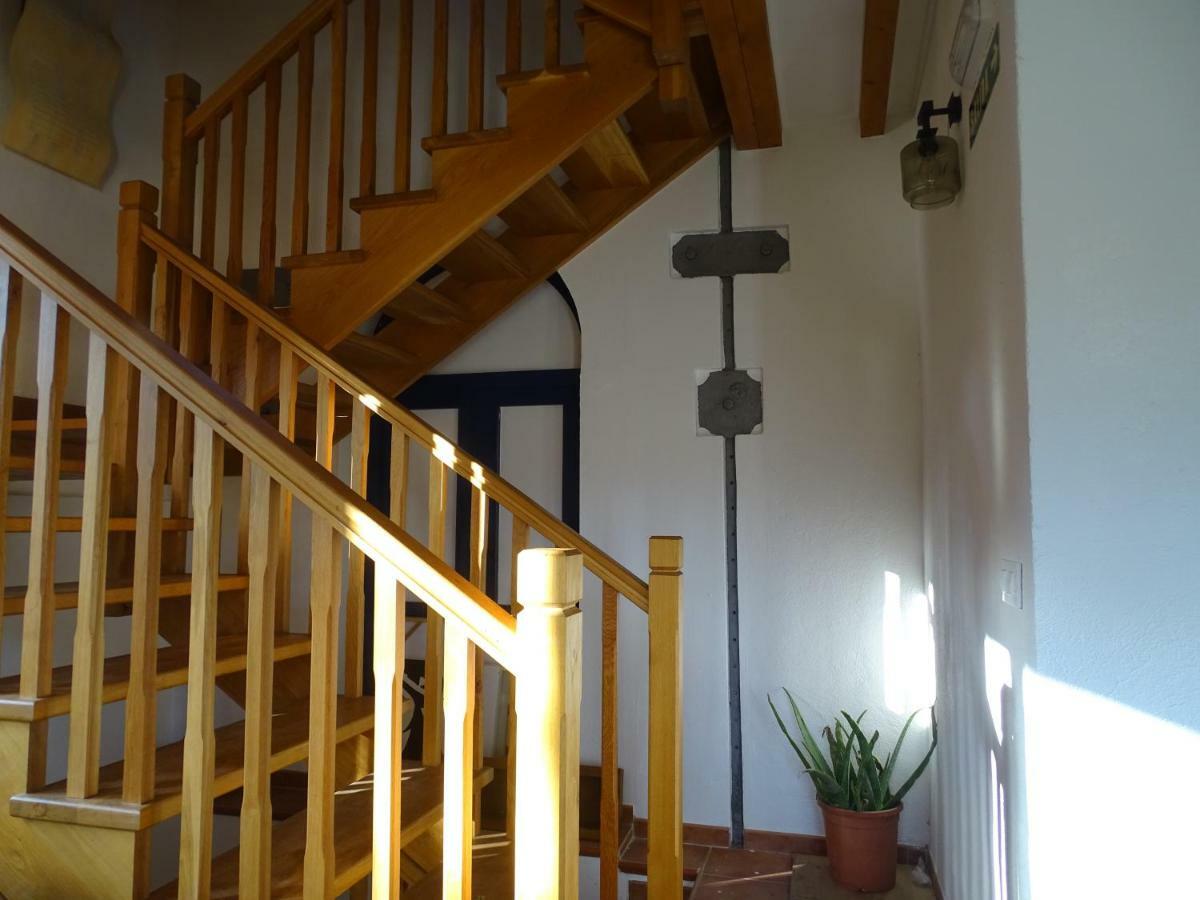 Castro Urdiales - La Vieja Estacion - Cerca De Bilbao Guest House Екстериор снимка