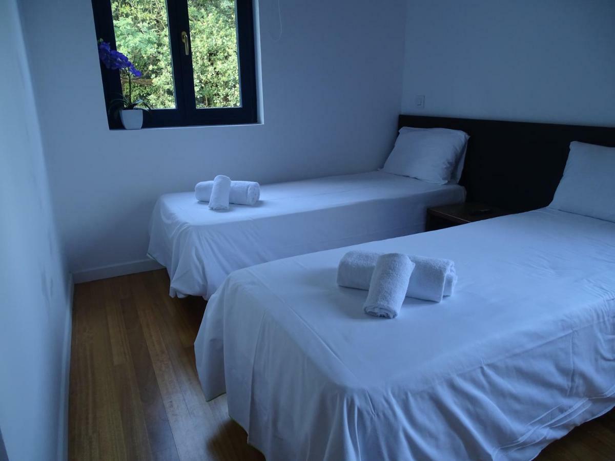 Castro Urdiales - La Vieja Estacion - Cerca De Bilbao Guest House Екстериор снимка