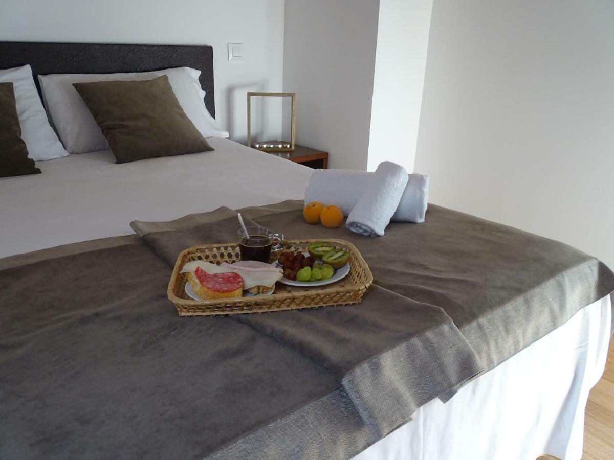 Castro Urdiales - La Vieja Estacion - Cerca De Bilbao Guest House Екстериор снимка